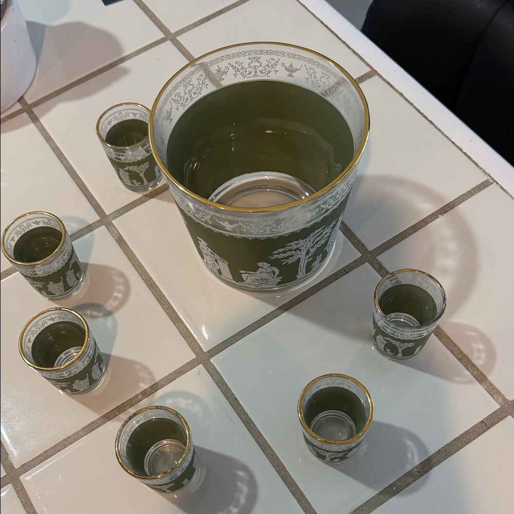 Vintage Jeanette Greek Hellenic moss green and White bar Set. hand grafted. - Picture 3 of 6